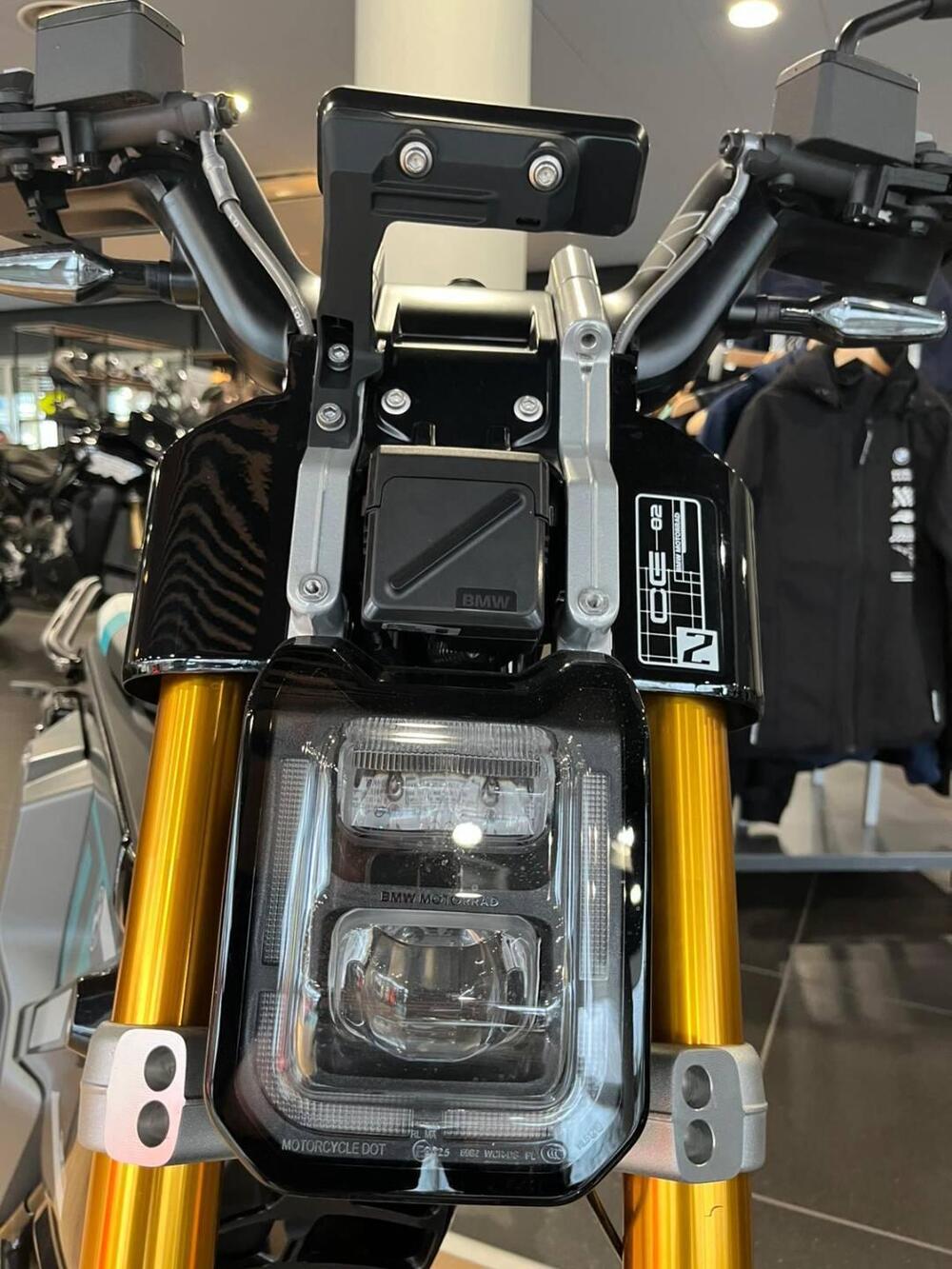 Bmw CE 02 (2024 - 26) (5)