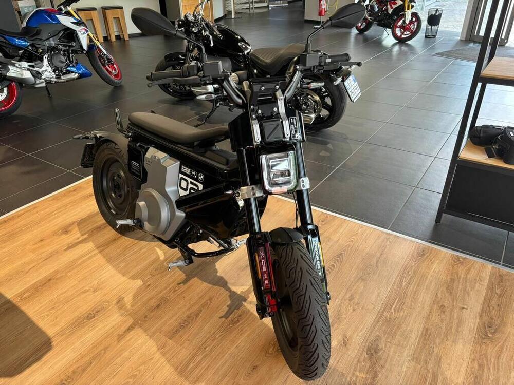 Bmw CE 02 (2024 - 26) (3)