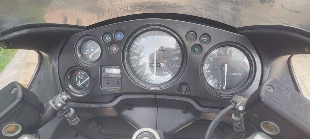 Honda CBR 1100 XX Superblackbird (1996 - 98) (5)