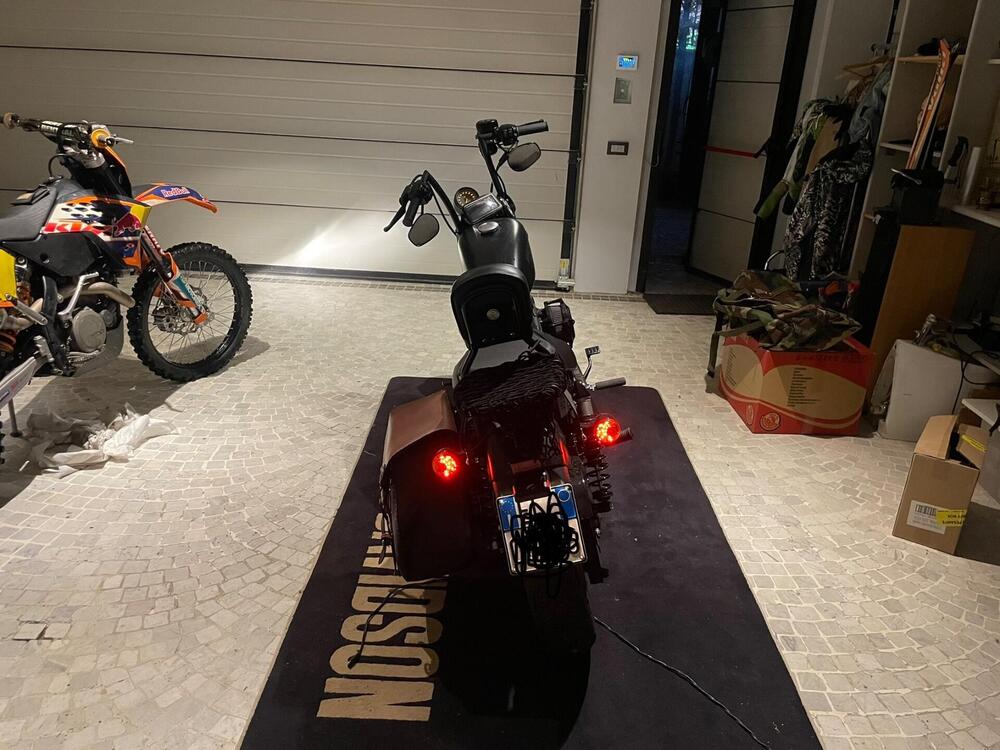 Harley-Davidson 883 Iron (2017 - 20) - XL 883N (4)