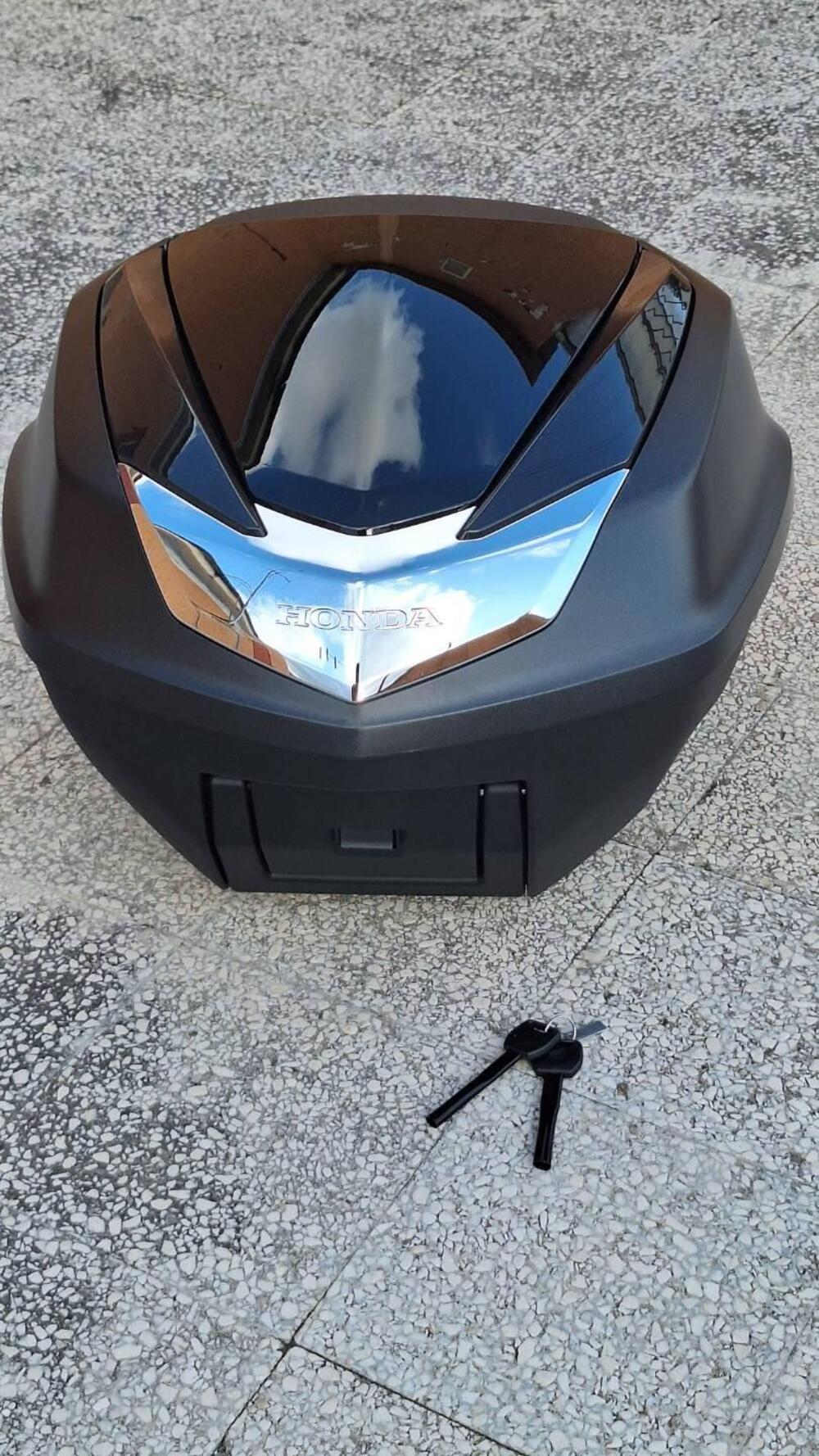 Bauletto originale Honda per scooter SH mod. keyle (7)