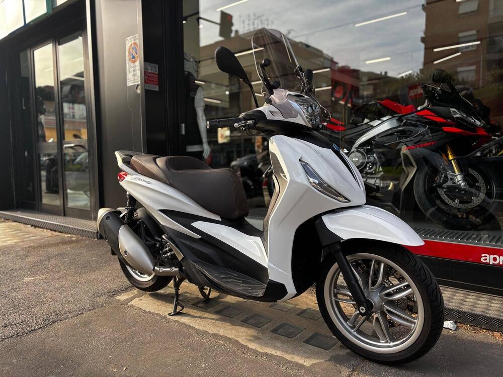 Piaggio Beverly 300 ABS-ASR (2021 - 25) (5)