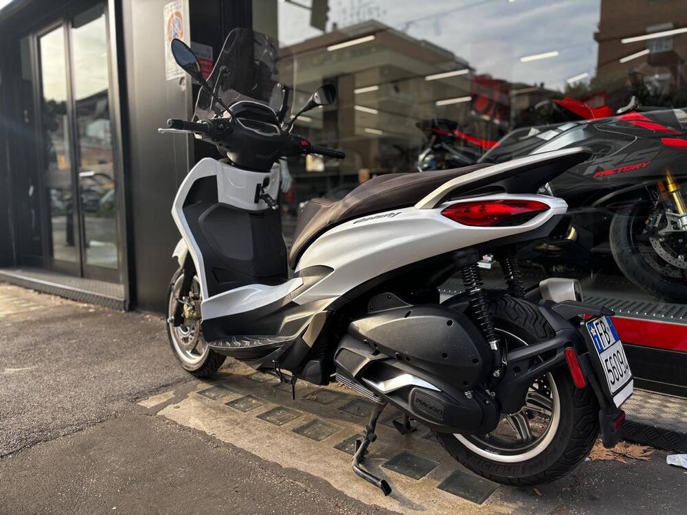 Piaggio Beverly 300 ABS-ASR (2021 - 25) (8)