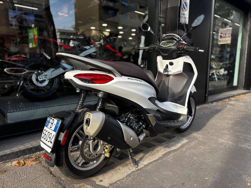 Piaggio Beverly 300 ABS-ASR (2021 - 25) (11)