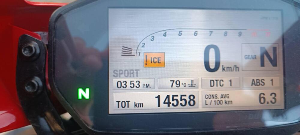 Ducati Monster 1200 R (2016 - 19) (4)