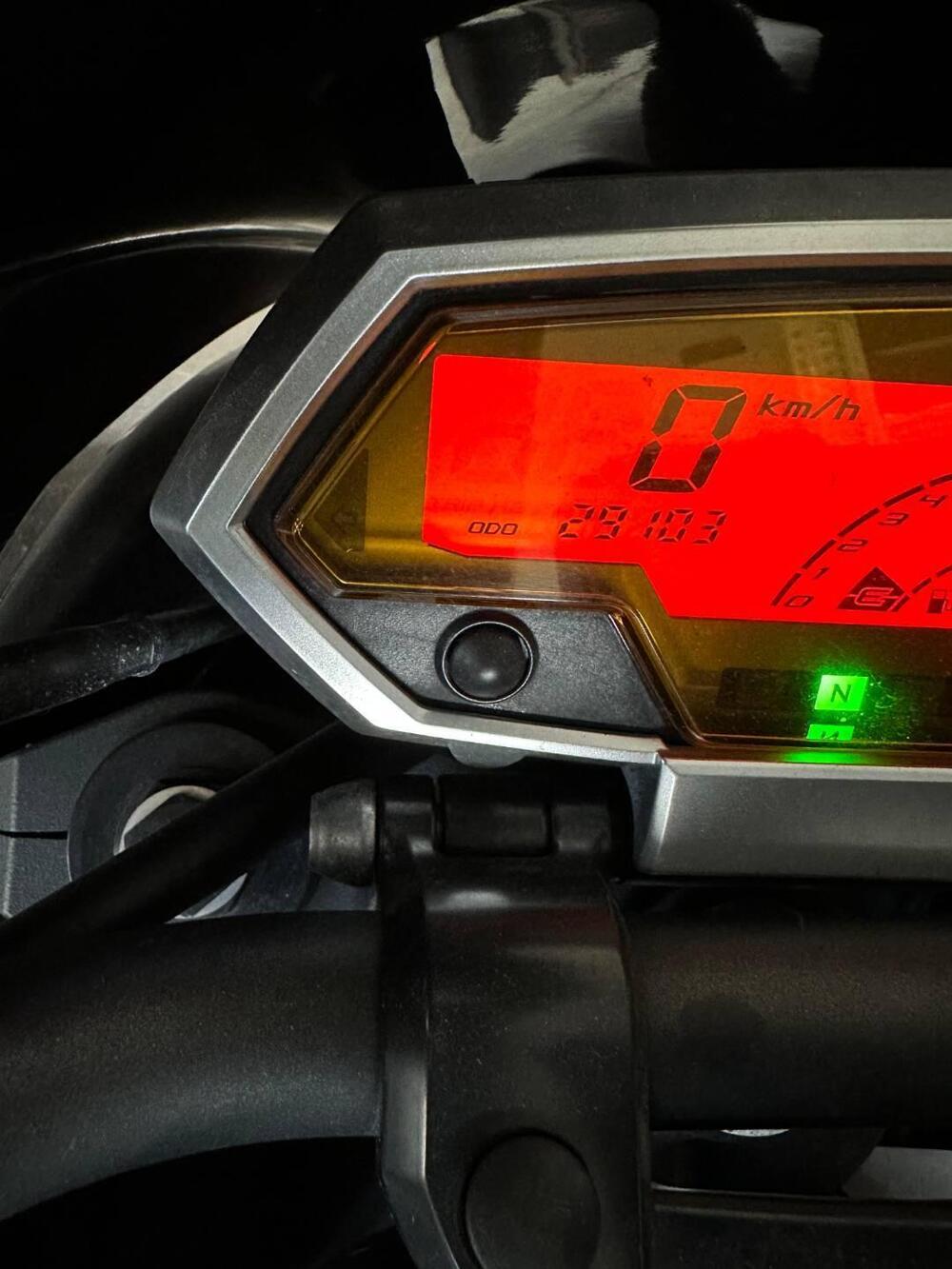 Kawasaki Z 1000 (2010 - 13) (6)