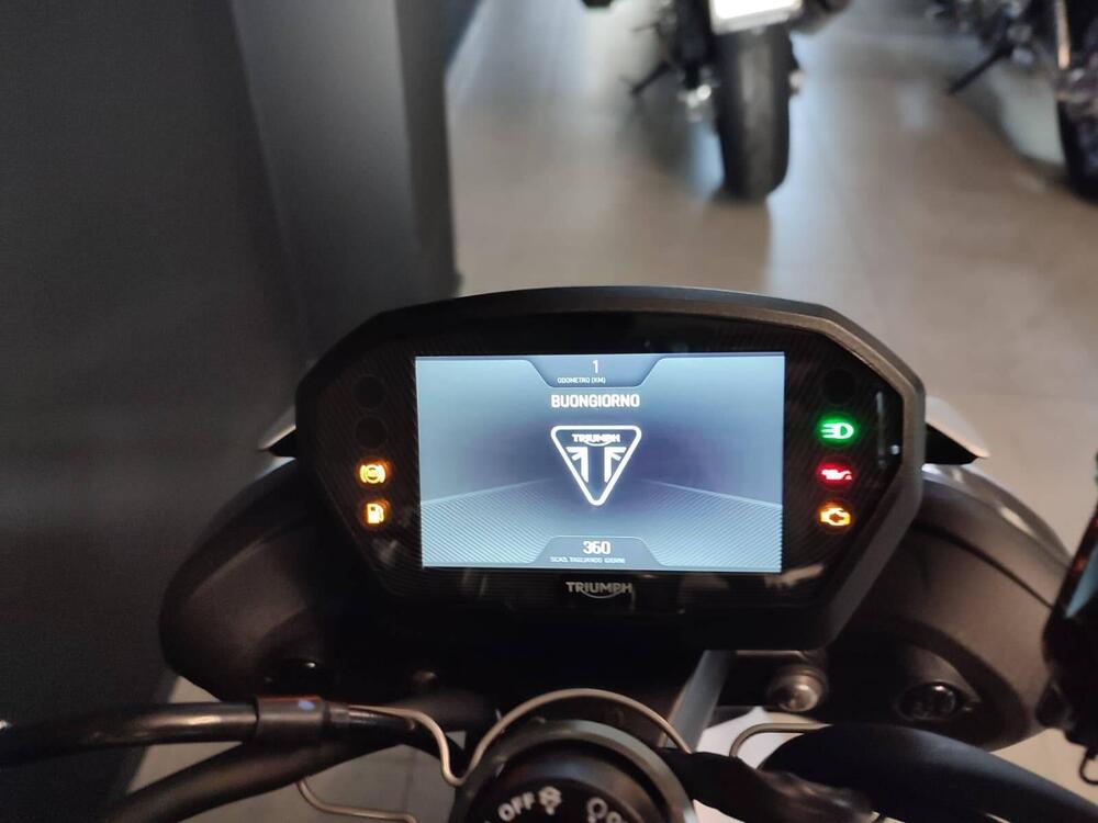 Triumph Street Triple 765 RX (2026) (6)