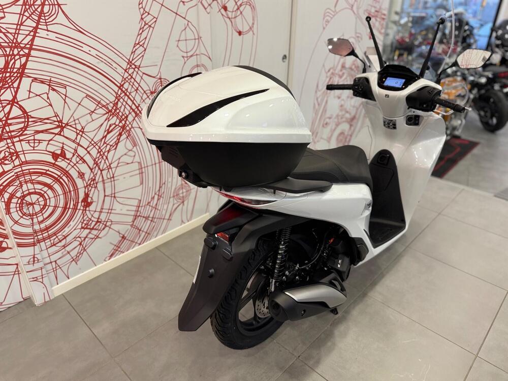 Honda SH 125 (2026) (12)