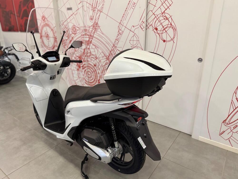 Honda SH 125 (2026) (16)