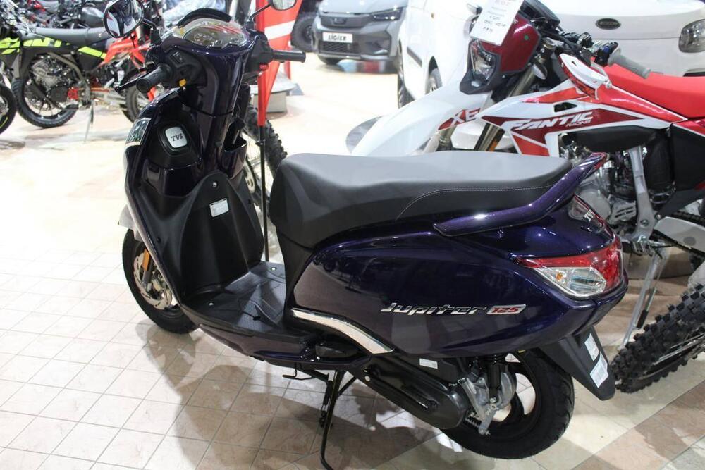 TVS Motor Jupiter 125 (2024 - 26) (9)