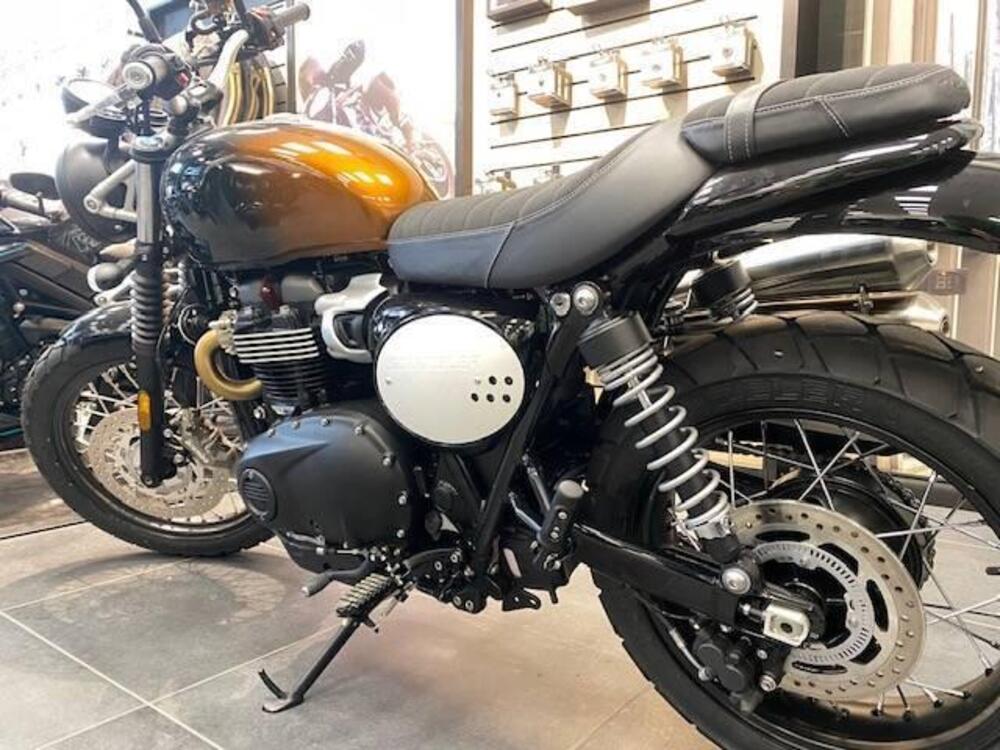 Triumph Scrambler 900 Stealth Edition (2024) (2)