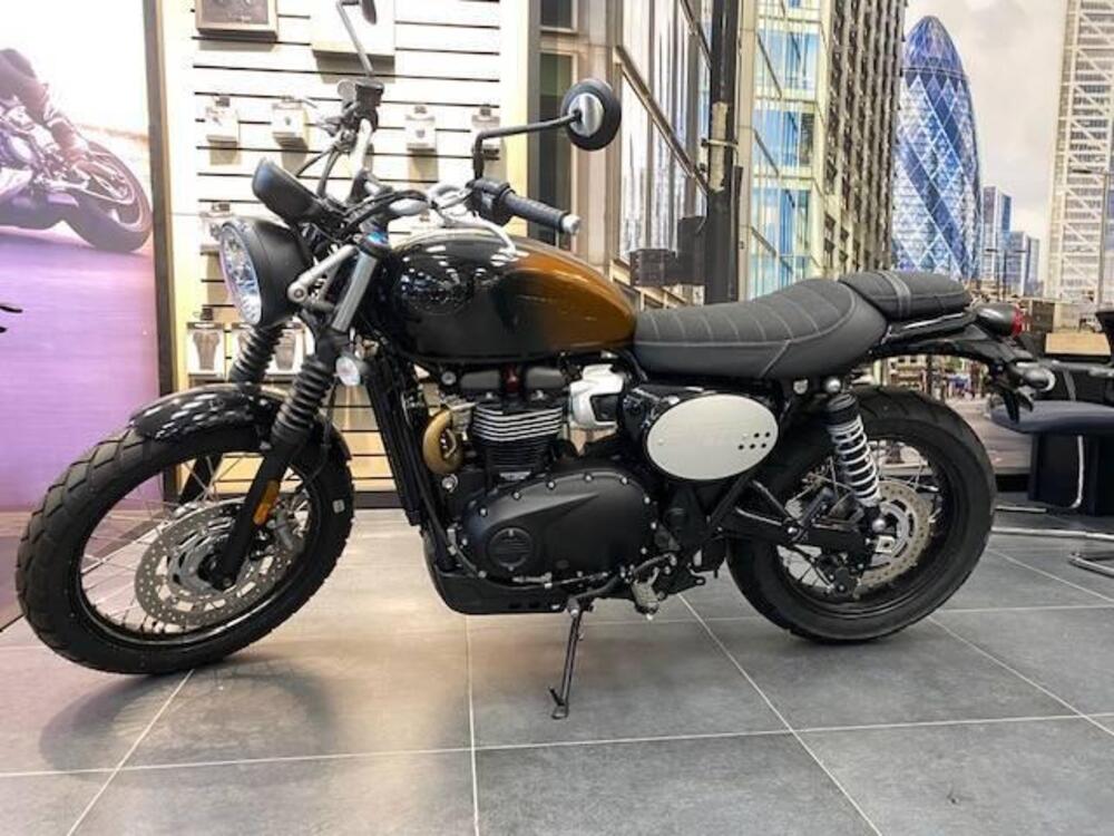Triumph Scrambler 900 Stealth Edition (2024) (5)
