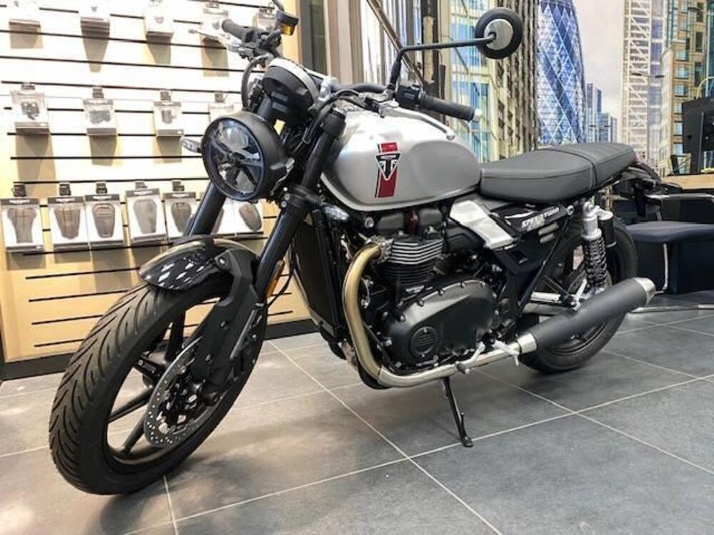 Triumph Speed Twin 900 (2025 - 26) (4)