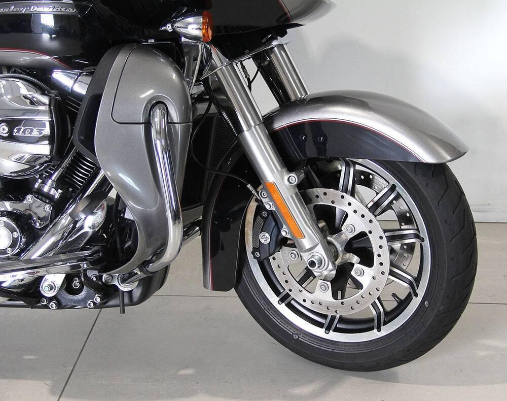 Harley-Davidson 1690 Road Glide Ultra (2015 - 16) - FLRTU (2)