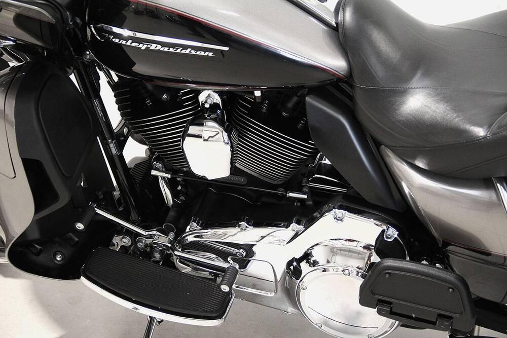 Harley-Davidson 1690 Road Glide Ultra (2015 - 16) - FLRTU (18)