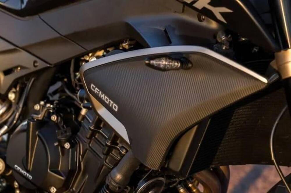 CFMOTO 800NK Sport (2023 - 26) (7)