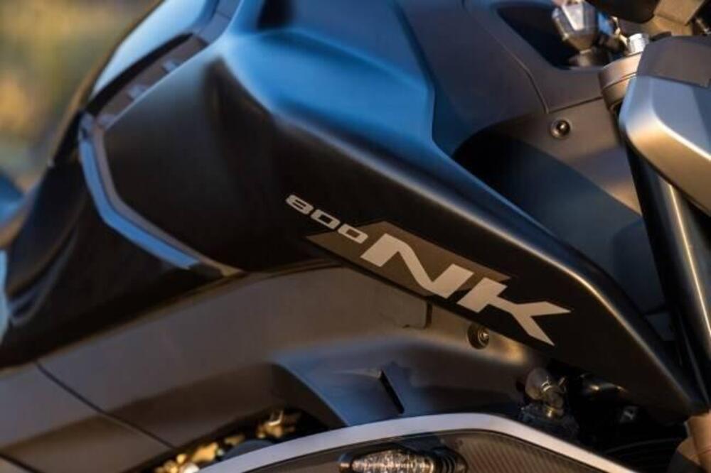 CFMOTO 800NK Sport (2023 - 26) (8)