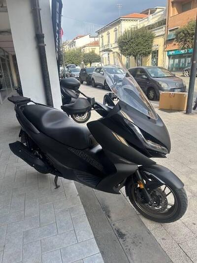 Zontes ZT350-E (2023 - 25) usata