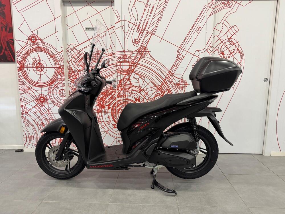 Honda SH 125 Sport (2026) (4)