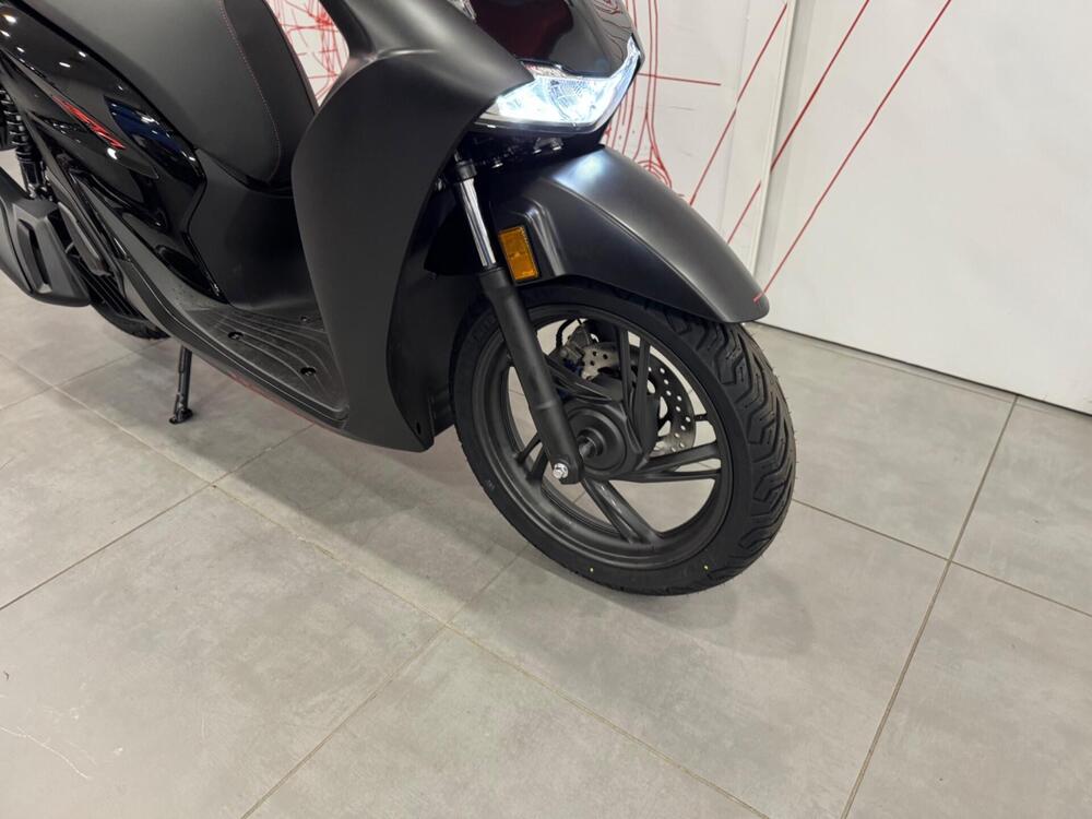 Honda SH 125 Sport (2026) (9)