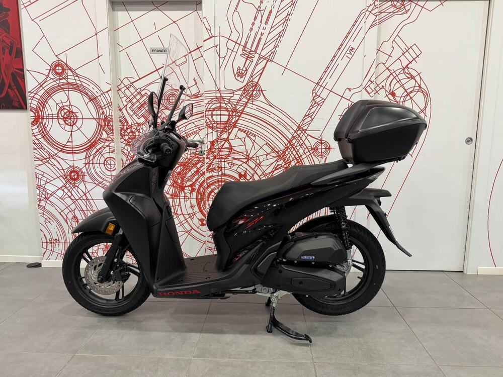 Honda SH 125 Sport (2026) (4)