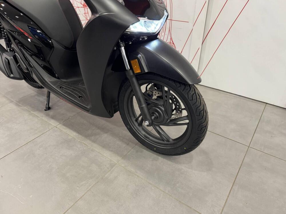 Honda SH 125 Sport (2026) (9)