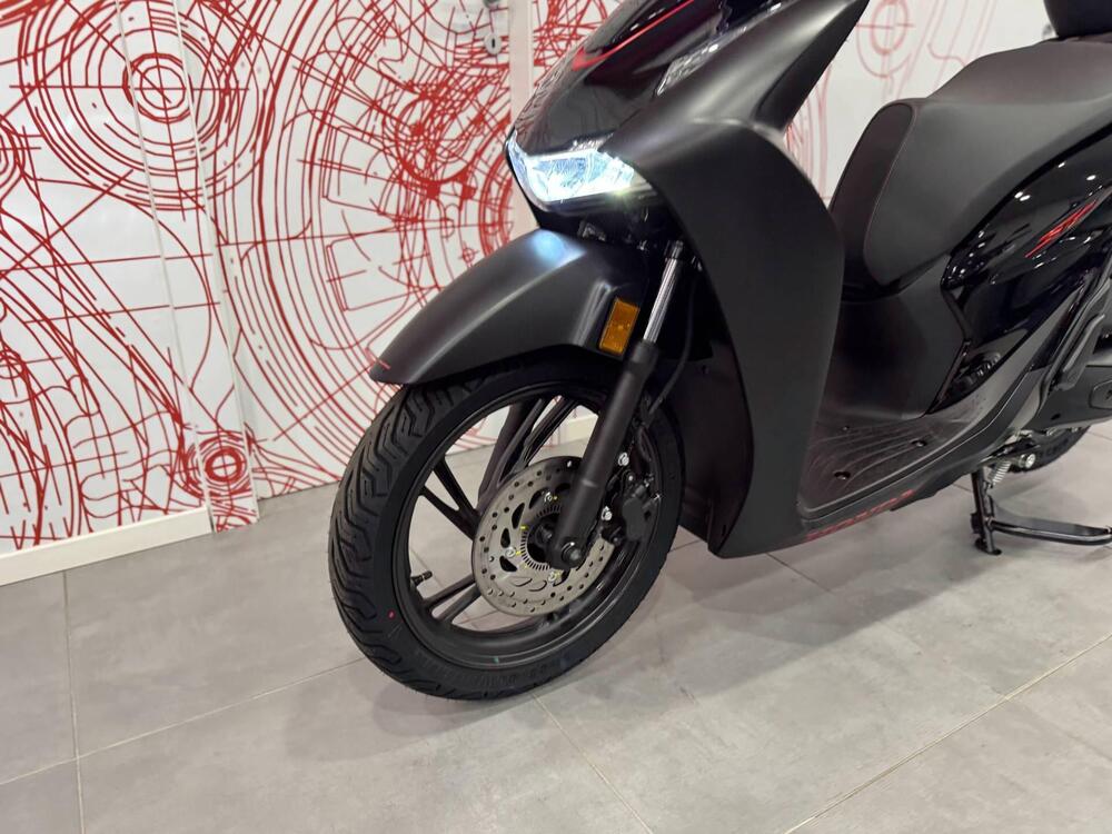 Honda SH 125 Sport (2026) (13)