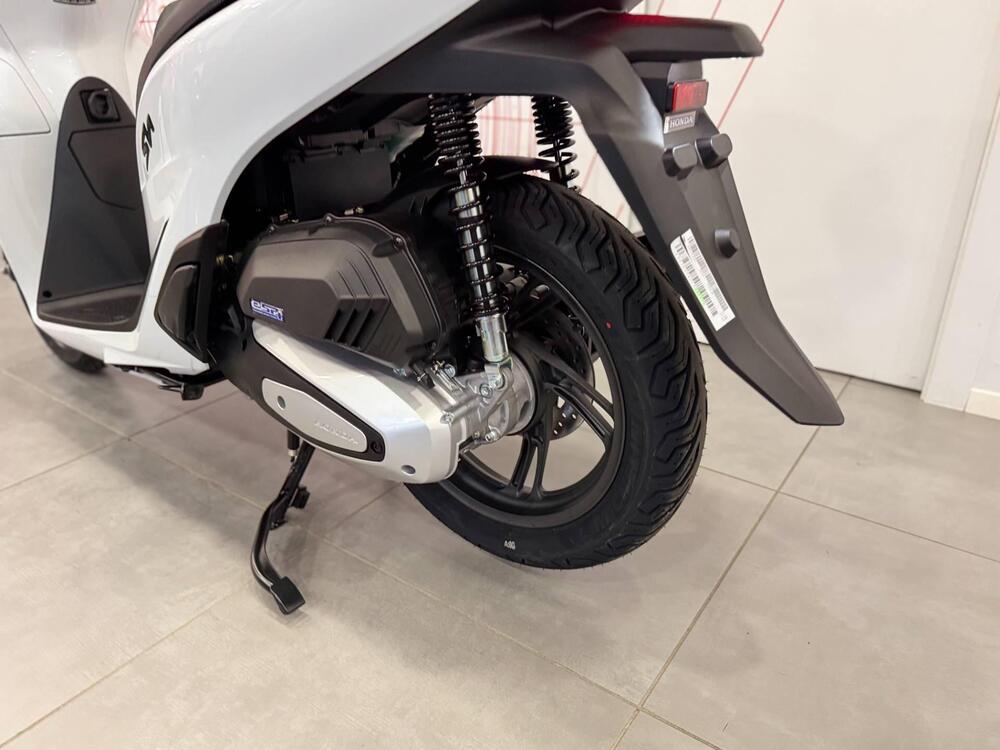 Honda SH 125 (2026) (15)