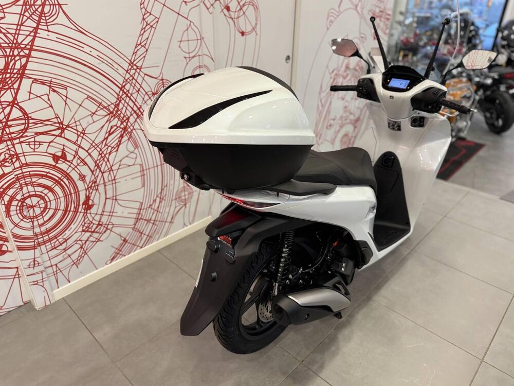 Honda SH 125 (2026) (12)