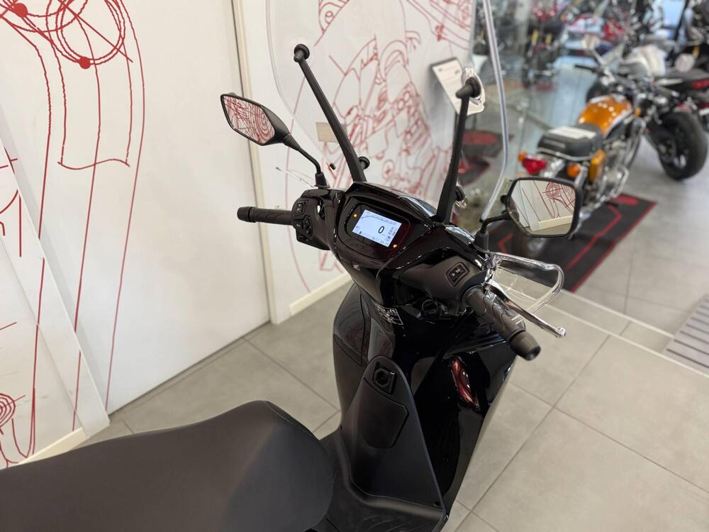 Honda SH 125 (2026) (8)