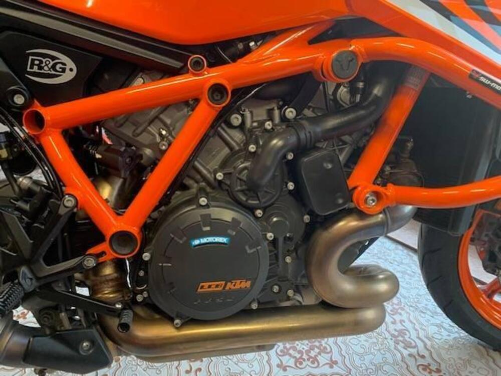 KTM 1290 Super Duke R (2022 - 23) (3)