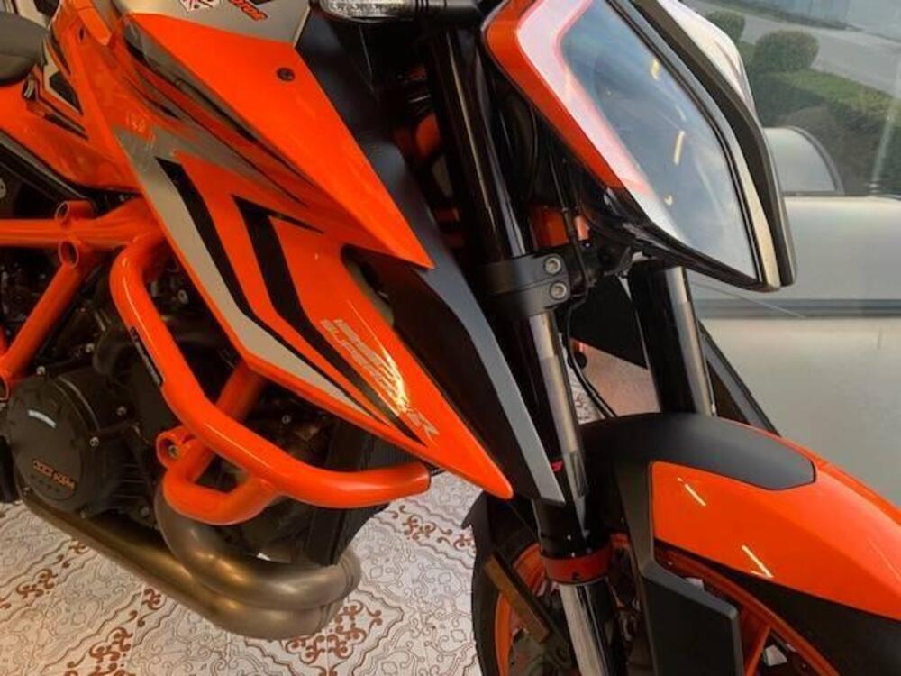 KTM 1290 Super Duke R (2022 - 23) (4)