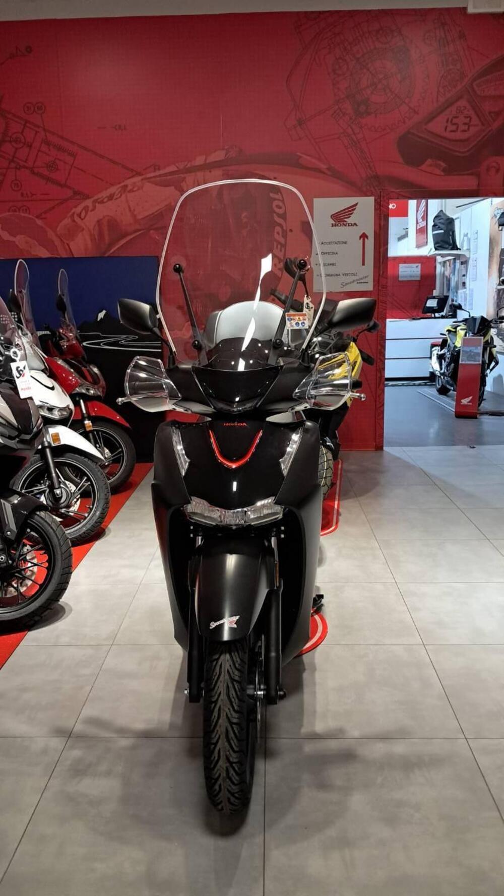 Honda SH 150 Sport (2026) (3)