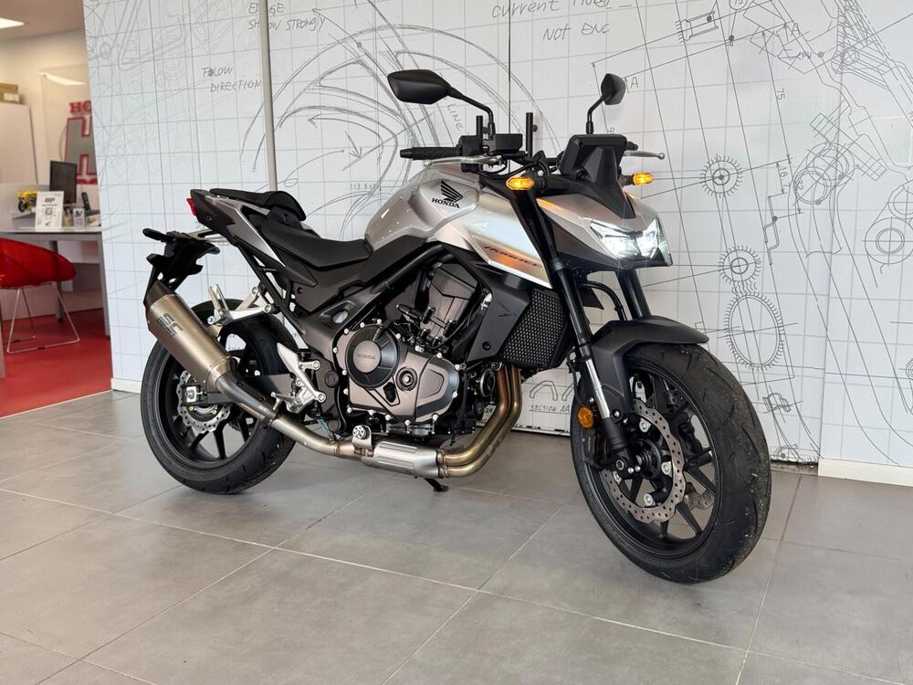 Honda CB 750 Hornet (2025) (2)