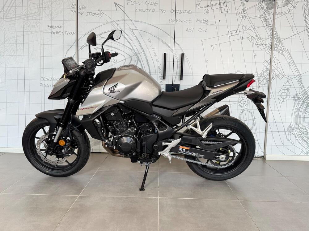 Honda CB 750 Hornet (2025) (4)