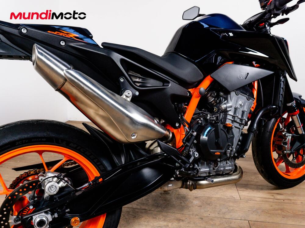 KTM 890 Duke R (2020) (4)