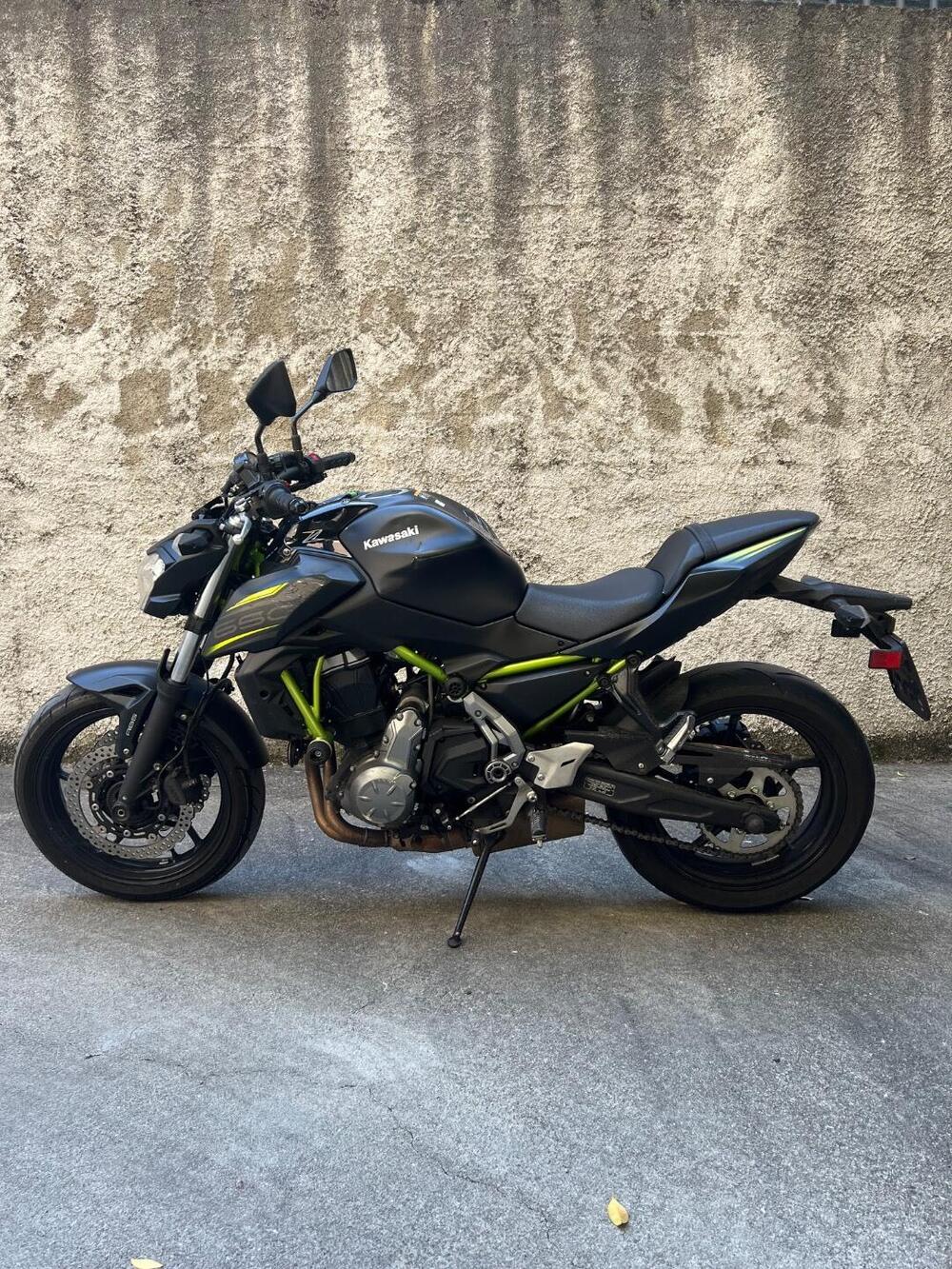 Kawasaki Z 650 (2017 - 19) (2)