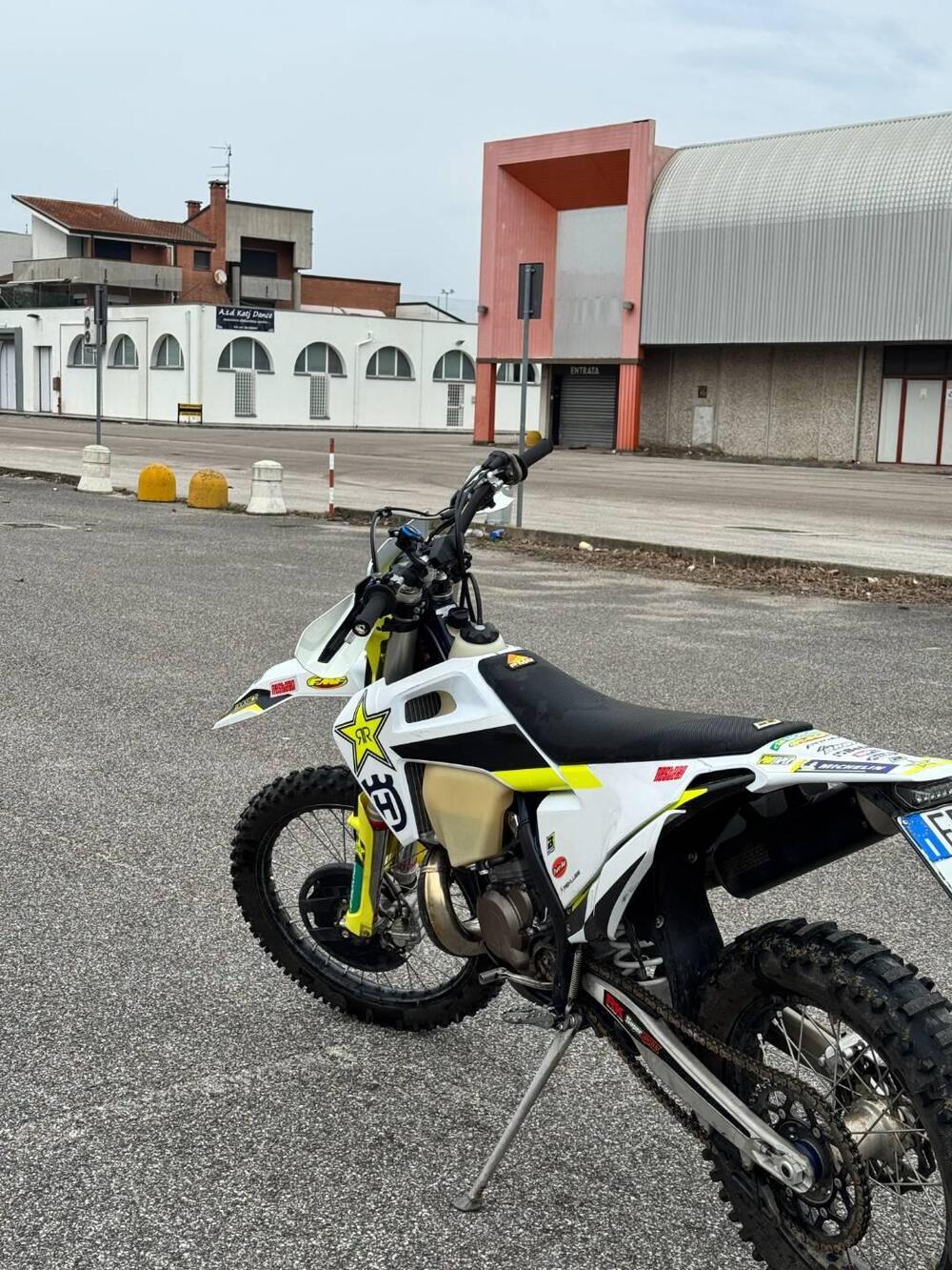 Husqvarna TE 300i (2020) (5)