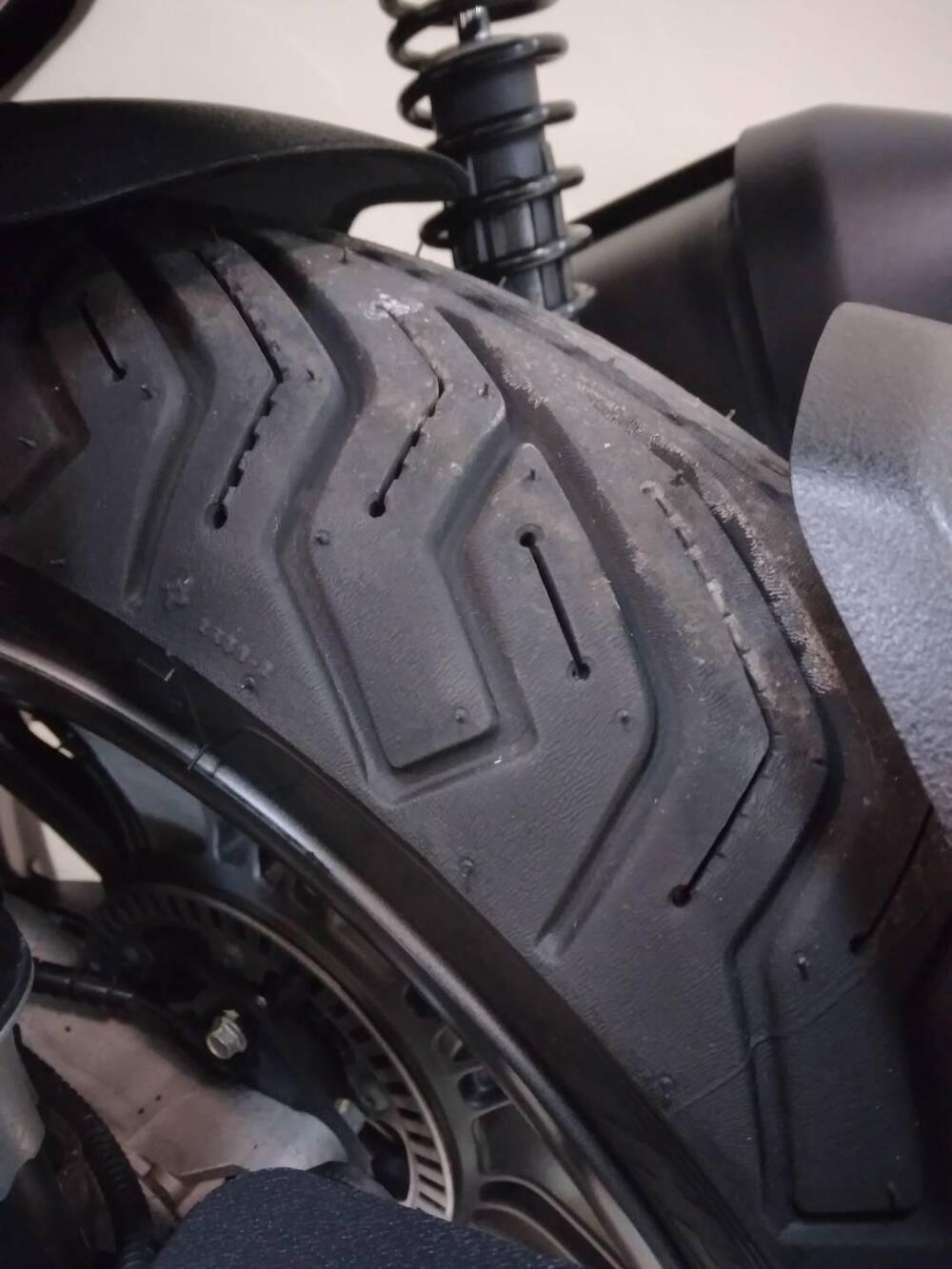 Piaggio Beverly 300 S ABS-ASR (2021 - 25) (8)