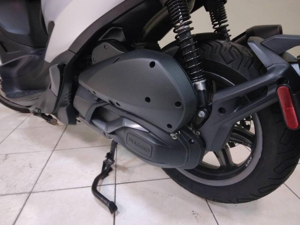 Piaggio Beverly 300 S ABS-ASR (2021 - 25) (7)