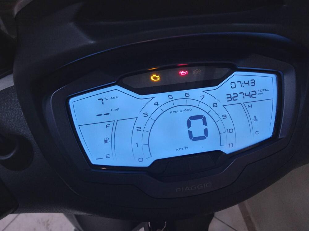 Piaggio Beverly 300 S ABS-ASR (2021 - 25) (4)