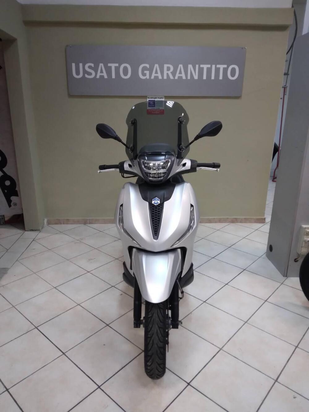 Piaggio Beverly 300 S ABS-ASR (2021 - 25) (2)