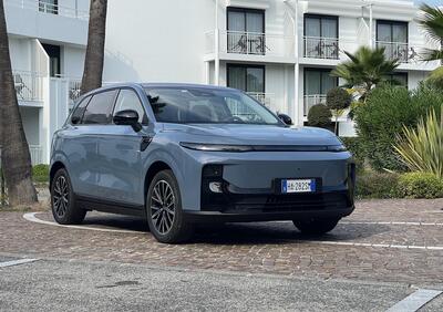 Leapmotor B10: elettrica o ibrida REEV? In Italia i prezzi sono (quasi) identici