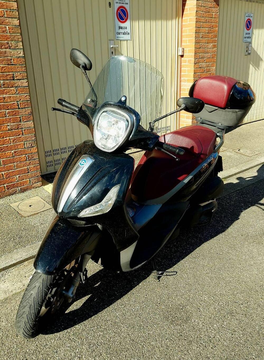 Piaggio Beverly 350 SportTouring ie (2011 - 15)