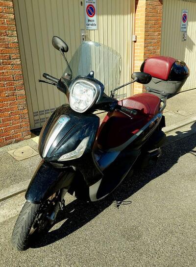 Piaggio Beverly 350 SportTouring ie (2011 - 15) usata
