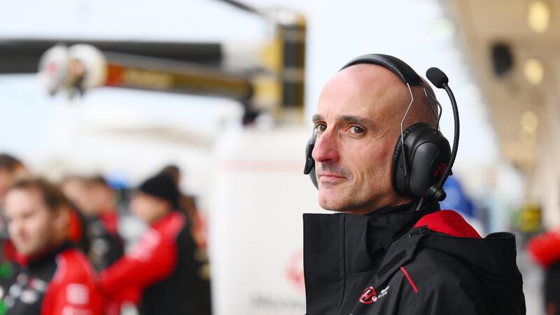 F1 2026. Haas, Andrea De Zordo avverte: &ldquo;La vera sfida non &egrave; l&rsquo;aerodinamica. Tutto passa dalla gestione dell&rsquo;energia&rdquo;