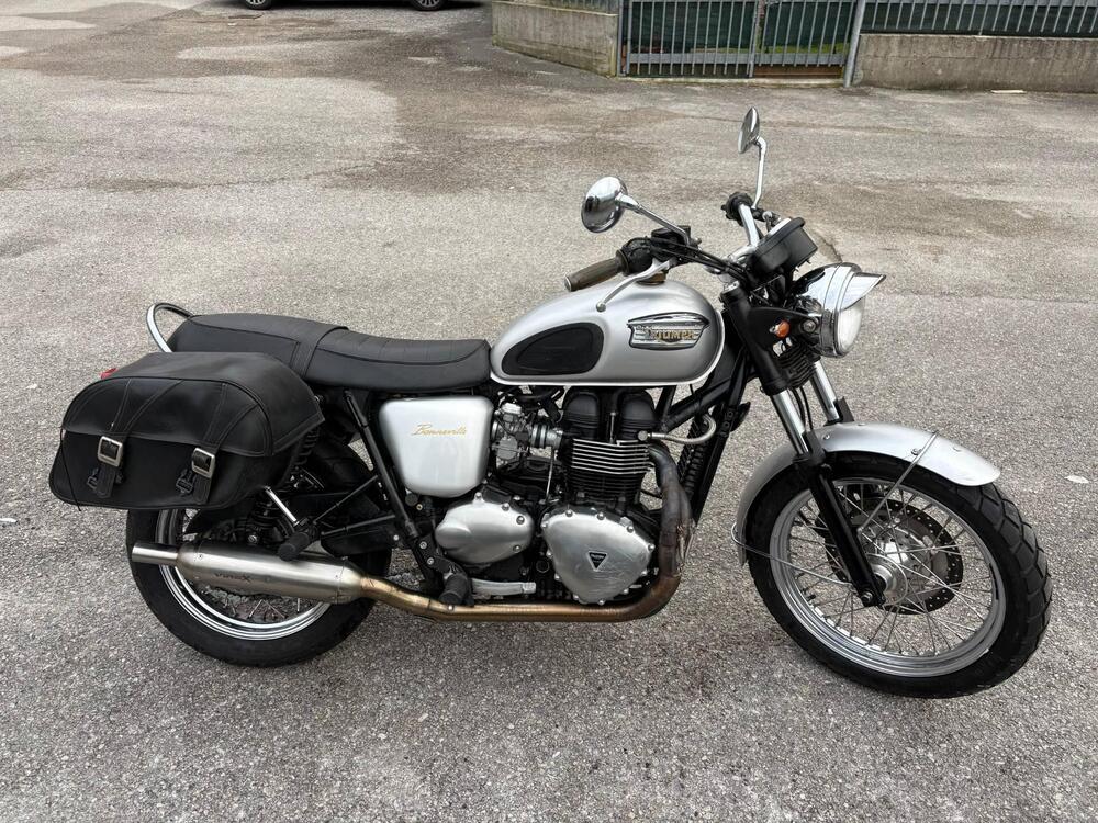 Triumph Bonneville T100 (2001 - 07) (2)