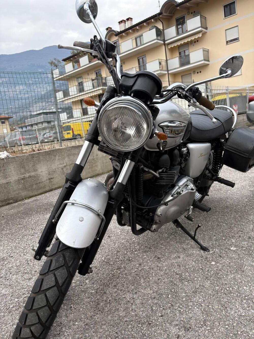 Triumph Bonneville T100 (2001 - 07) (4)