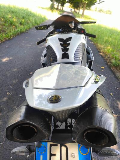 Yamaha YZF R1 (2012 - 14) usata