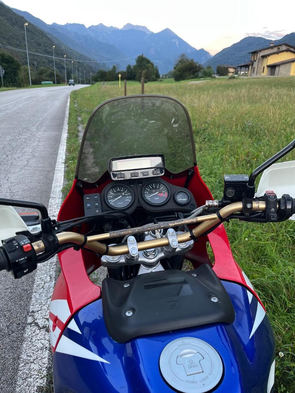 Honda XRV750 Africa twin (4)